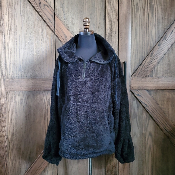Free People Jackets & Blazers - LAST CHANCE Free People Movement Big Sky Fleece